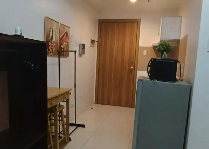 Cozy Near Us Embassy In *